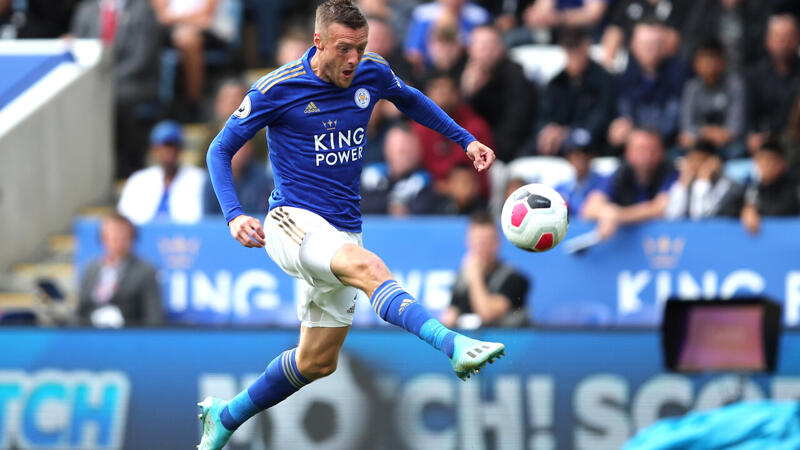 <a href='/de/daten/news/fussball/leicester-city/' class='tag'>Leicester City</a> bindet Goalgetter Vardy