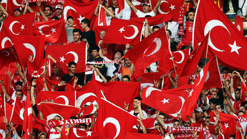 Türkei: Fans dürfen ins Stadion