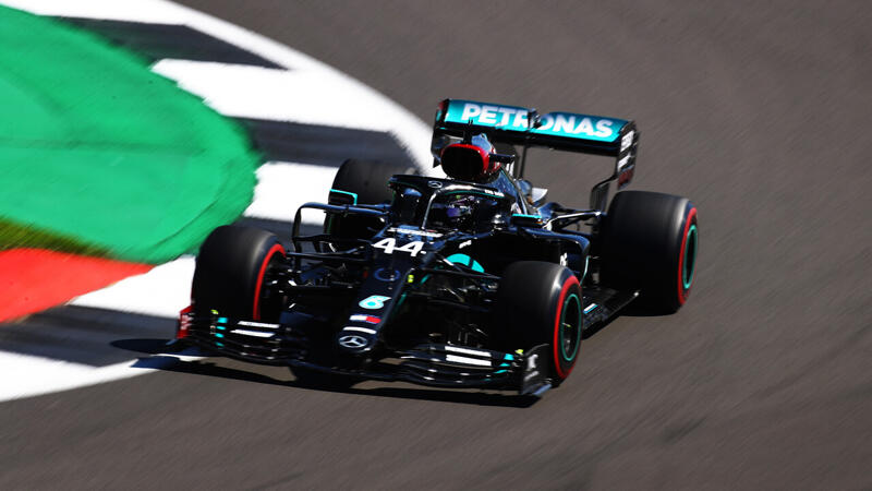 Mercedes setzt Dominanz im 2. Training fort