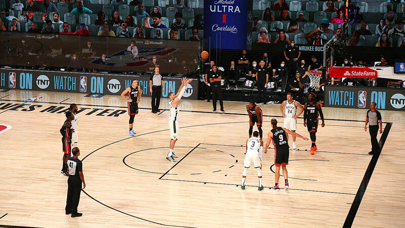 <a href='/de/daten/news/basketball/nba/' class='tag'>NBA</a>: Milwaukee Bucks gewinnen Eastern Conference