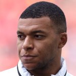 "Brenzlige Situation" – Mbappé erneuert Appell gegen Rechts