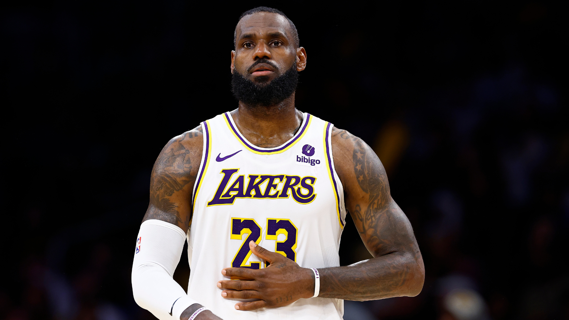 Lakers-Superstar James setzt legendäre Karriere fort