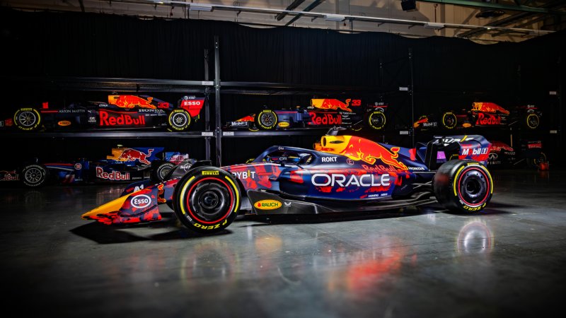 Williams und Red Bull mit Speziallackierungen