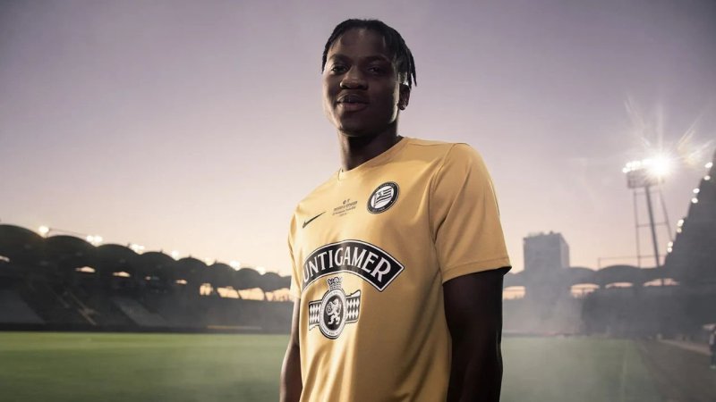 Schwarz-Weiß-Gold: Sturm Graz präsentiert die neuen Trikots