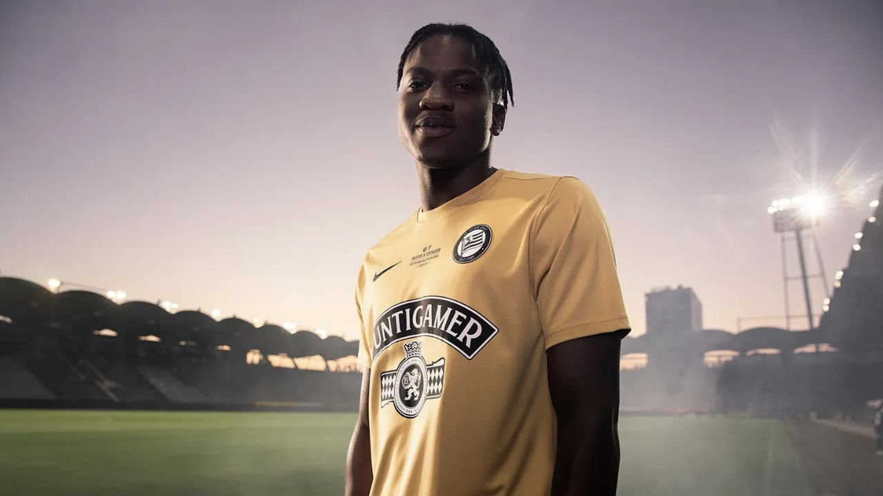 Schwarz-Weiß-Gold: Sturm Graz präsentiert die neuen Trikots