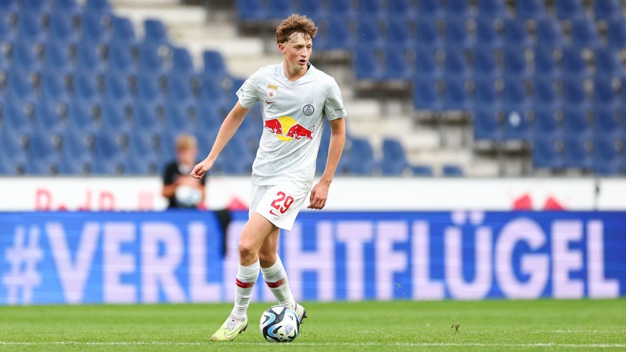 Salzburg stattet nächstes Liefering-Talent mit Vertrag aus