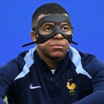 Maskenmann Mbappe leidet: "Es ist furchtbar"