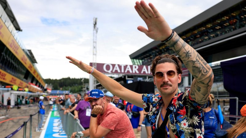 Dirndl, Schnitzel, Fans & Promis - Best of Spielberg 2024