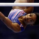 Turn-Superstar Biles nach Mehrkampf-Sieg auf Olympiakurs