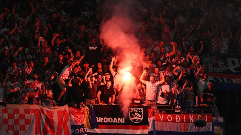 Fan-Vergehen: Hohe Geldstrafe für kroatischen Verband