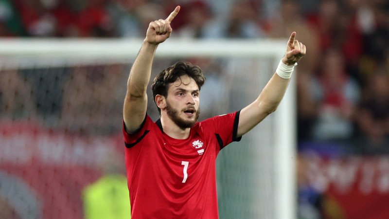 "Das ist illegal!" - Napoli und PSG weiter im Transferstreit