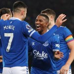 Offiziell! Everton hält weiter an Routinier fest