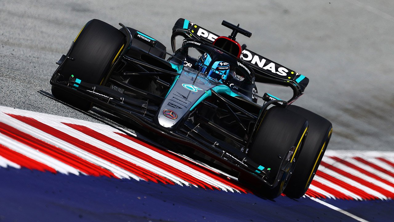 Verstappen und Norris kollidieren - Russell gewinnt!