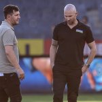 Dockt ein junger Kasache bei Sturm an?