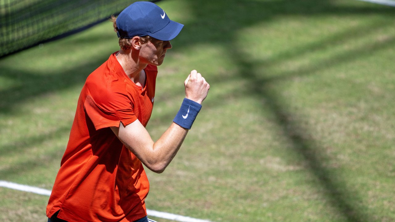 Premiere! Sinner holt ersten <a href='/de/daten/news/tennis/atp/' class='tag'>ATP</a>-Titel auf Rasen