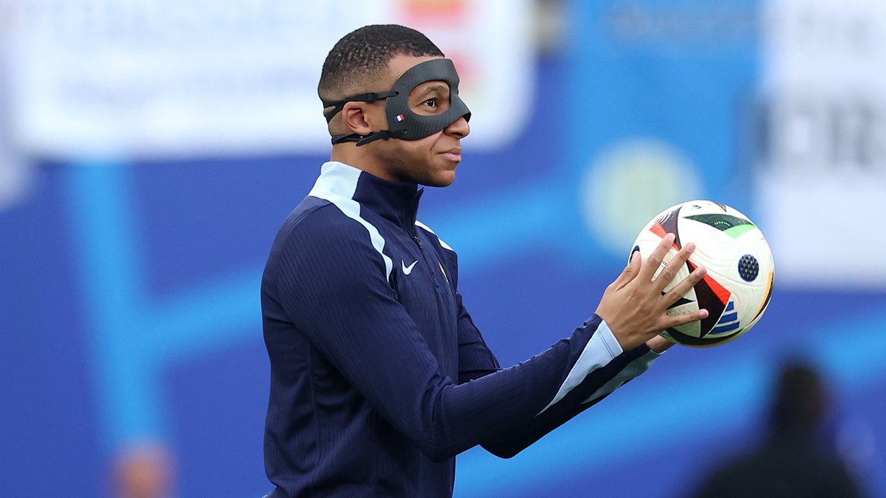 Testspiel in Paderborn: Mbappe sammelt Spielpraxis