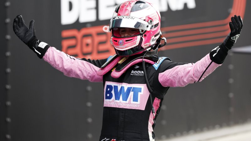 F1 Academy: Pulling auch in Barcelona voerst unschlagbar