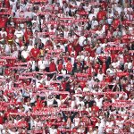 Schwer verletzt: Fan stürzt bei Österreich-Sieg von Tribüne