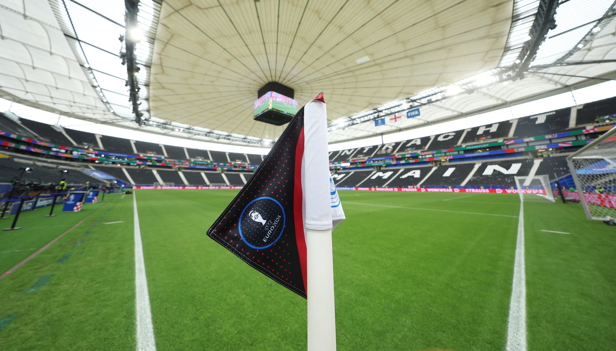 Frankfurter Rasenprobleme beschäftigen UEFA