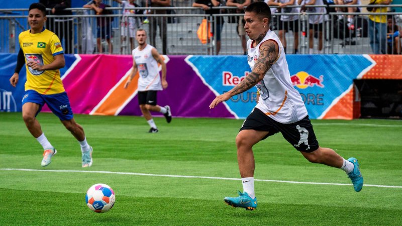 Wiener Rathausplatz bietet Fußball-Arena für Amateurkicker