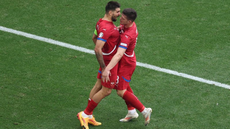 Jovic hält Serbiens EM-Hoffnungen am Leben