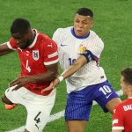 Das sagt Kevin Danso zum Zusammenstoß mit Mbappe