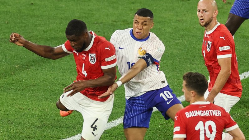 Das sagt Kevin Danso zum Zusammenstoß mit Mbappe