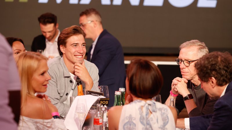 Die EURO in besonderem Flair: Die LAOLA1 VIP Manege