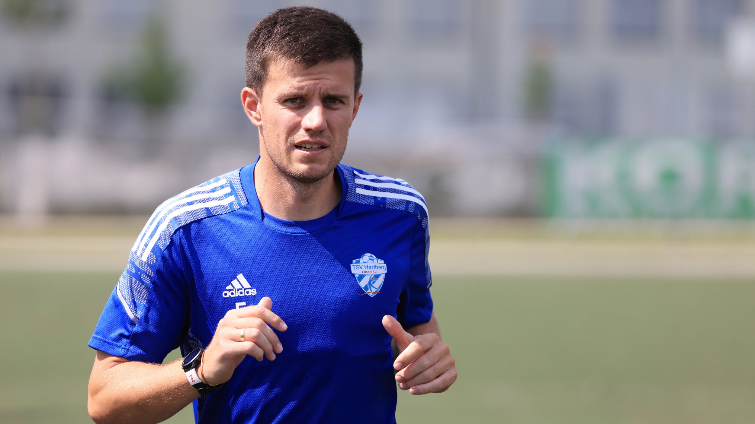 Hartberg-Kicker wechselt zu Kindheitsklub ins Unterhaus