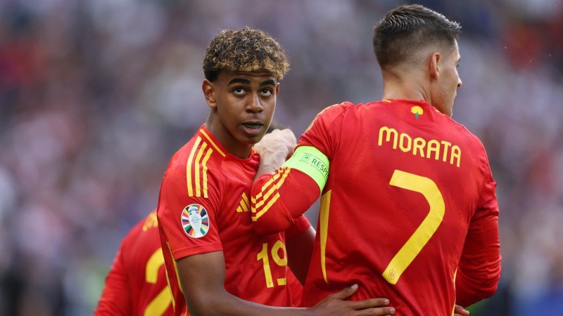 Gruppe B: Beeindruckende Spanier, Tadel für Italien