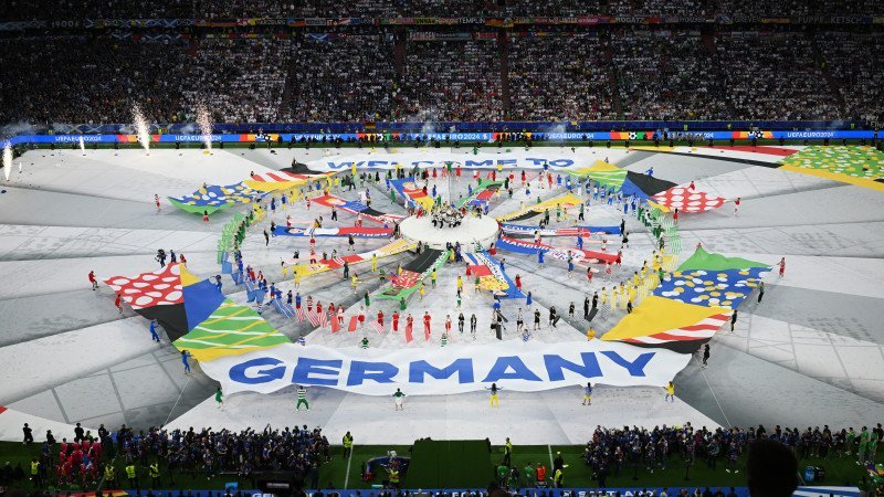 Bilder: So feiern die Fans den Auftakt  der EURO