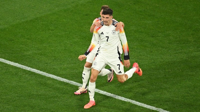 Bilder: So feiern die Fans den Auftakt  der EURO