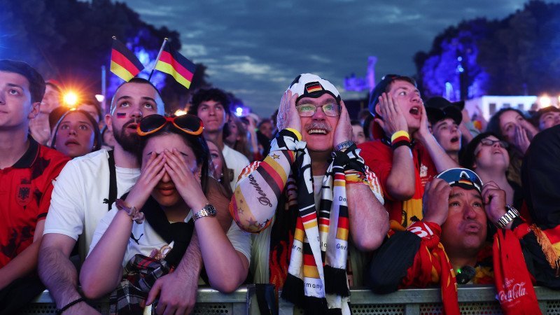 Bilder: So feiern die Fans den Auftakt  der EURO