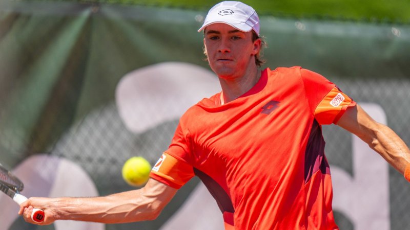 Lukas Neumayer verliert in Salzburg nach Satz-Führung