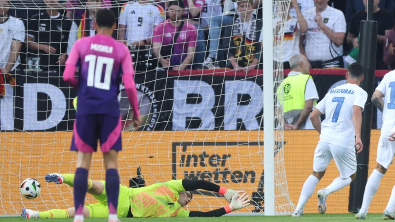 Trotz Neuer-Patzer: "Keine Diskussionen" um DFB-Nummer-Eins