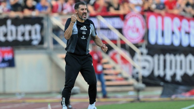 Deutscher Zweitligaklub holt sich Trainer von Konkurrenz