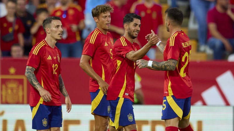 Spanien überrollt <a href='/de/daten/news/andorra/' class='tag'>Andorra</a> im vorletzten EM-Test