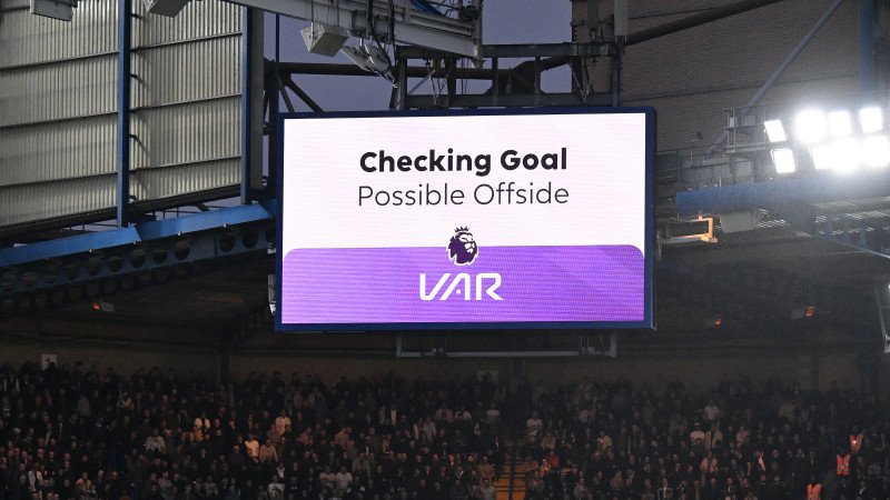 Premier-League-Klubs wollen VAR-Debatte neu aufrollen