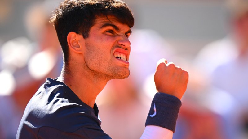 Alcaraz zwingt angeschlagenen Sinner in die Knie