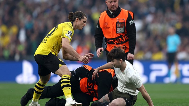 So stoppt Marcel Sabitzer einen Flitzer im CL-Endspiel