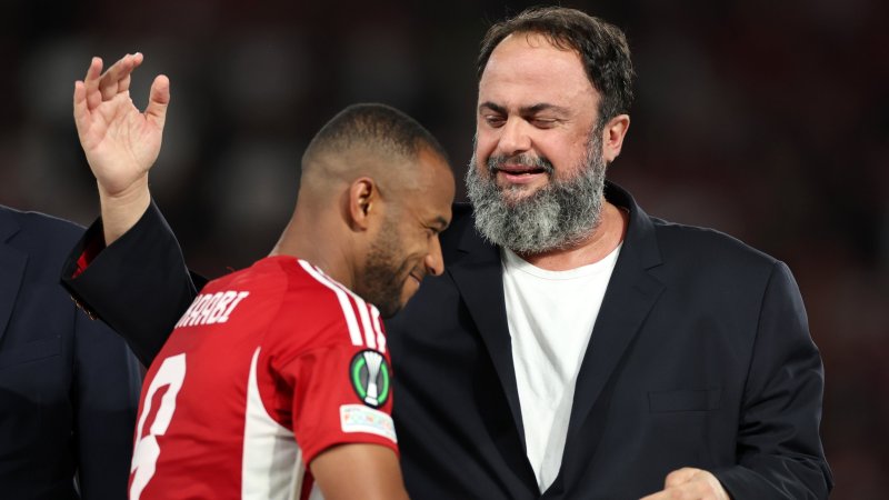 So feiert Piräus den historischen Conference-League-Titel