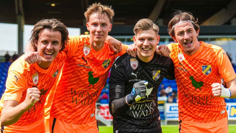 Mittelfeld-Duo verlängert beim <a href='/de/daten/news/fussball/sv-stripfing/' class='tag'>SV Stripfing</a>