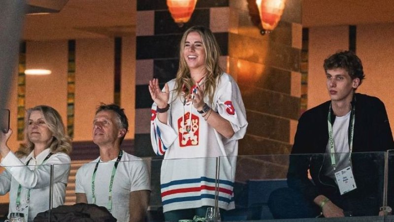 Schluss mit Urlaub! Das war der Sommer der Ski-Stars