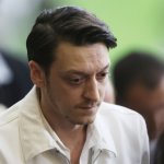 Vor EM-Viertelfinale: Mesut Özil teilt Wolfsgruß-Foto