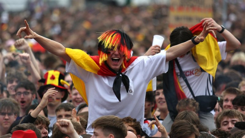 300.000 Fans fordern Wiederholung von Spanien-Deutschland