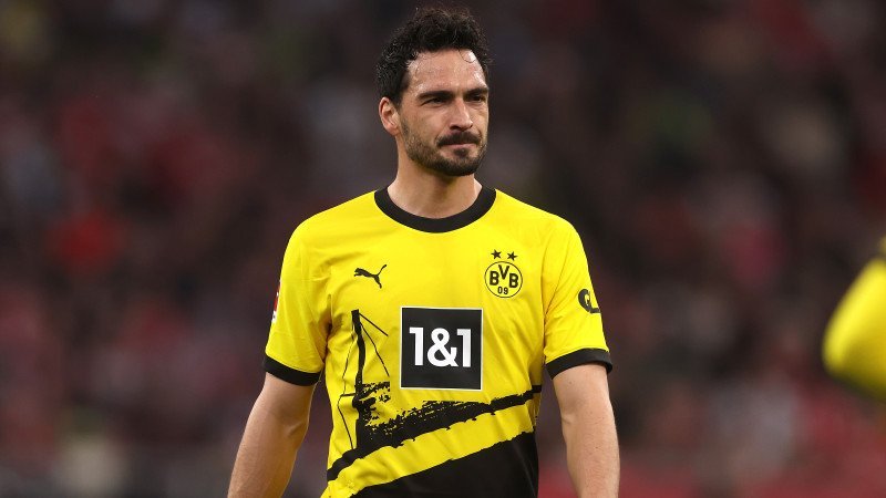 Teamkollege von Posch? Hummels bei CL-Teilnehmer im Gespräch