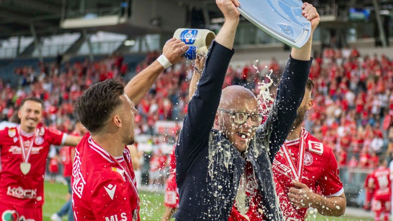 Party in Red! Die besten Bilder der GAK-Meisterfeier