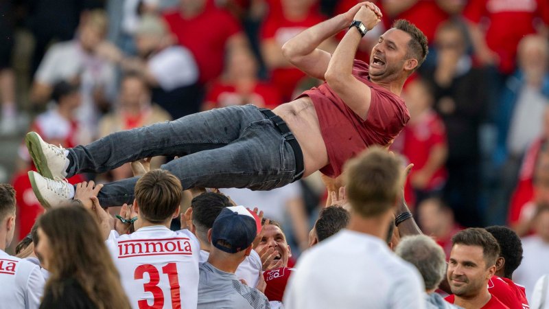 Party in Red! Die besten Bilder der GAK-Meisterfeier