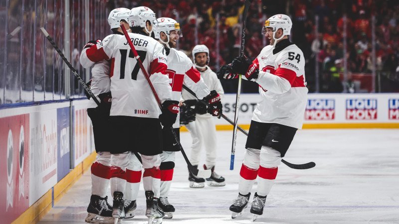 Die Schweiz arbeitet sich gegen Finnland zu Gruppenrang zwei