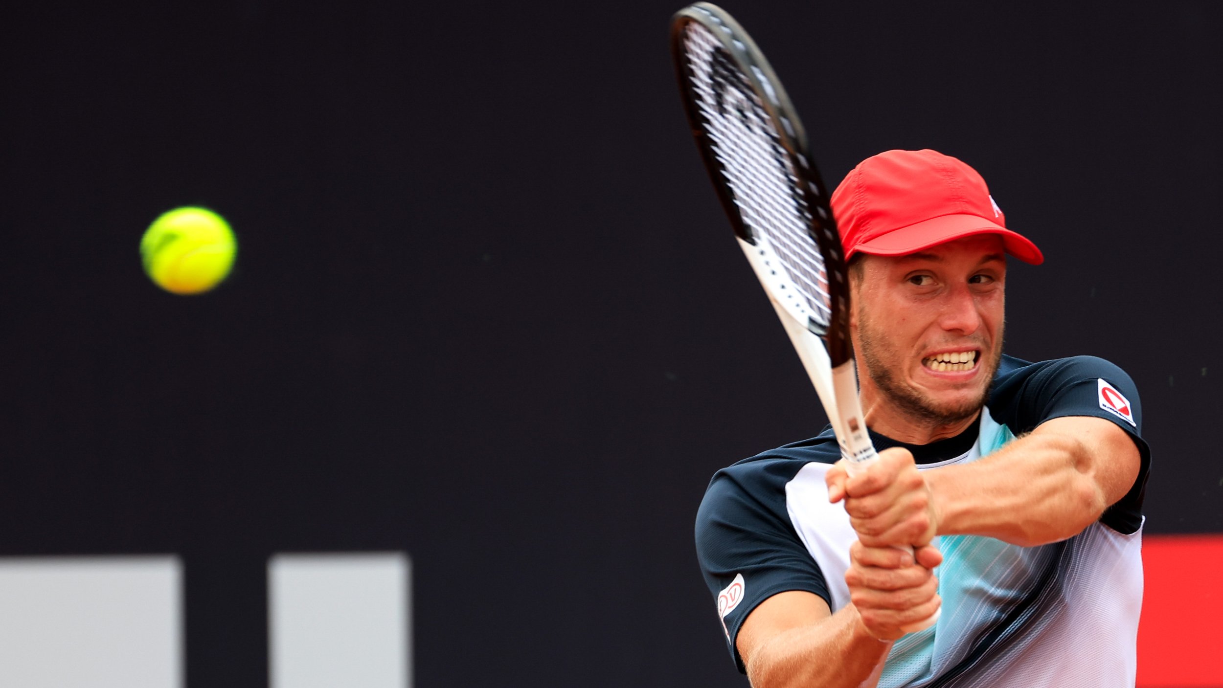 Misolic kämpft auf Teneriffa nach <a href='/de/daten/news/tennis/tennis/' class='tag'>Tennis</a>-Krimi um das Finale